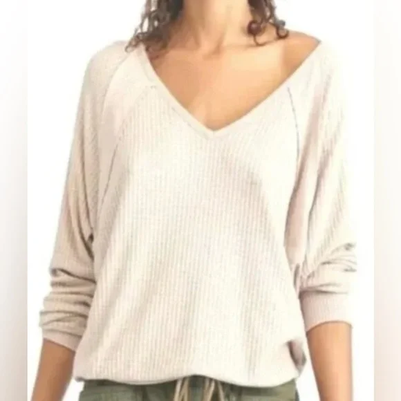 NWT Free People M Santa Clara Thermal in Alabaster White Top New V-Neck $78 ret. - Picture 5 of 7